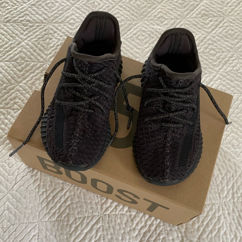 💰SOLD💰. Yeezy unisex BOOST 350